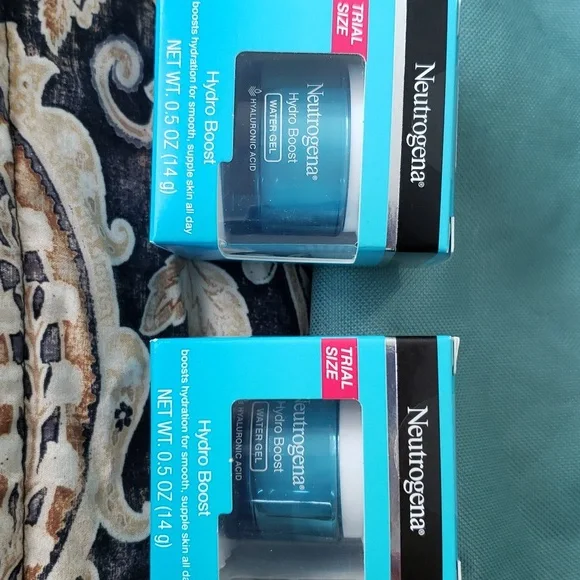 Neutrogena Hydro Boost - Picture 1 of 2